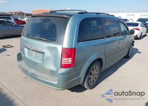 2008 Chrysler Town & Country Touring from USA, damaged, VIN 2A8HR54P28R134919